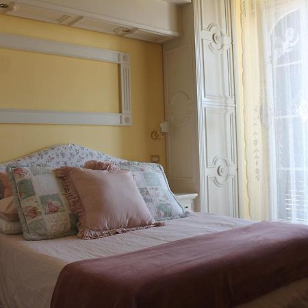 B&B Le Sorelle Napoli Esterno foto