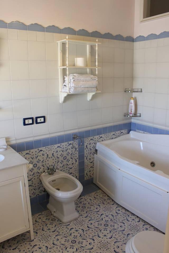 B&B Le Sorelle Napoli Esterno foto